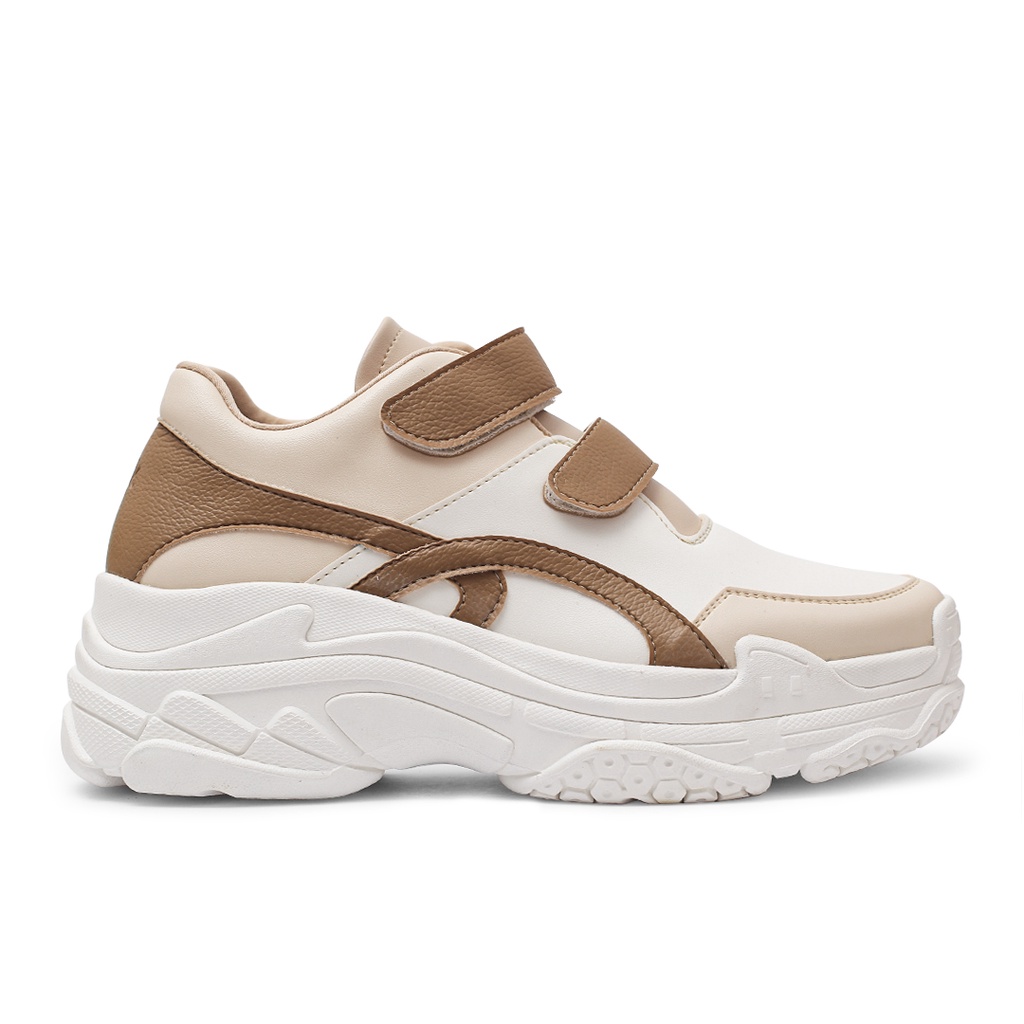 KHK by Khakikakiku Baggy Creamy Latte Sneakers