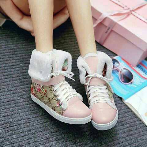 sepatu boots gucci