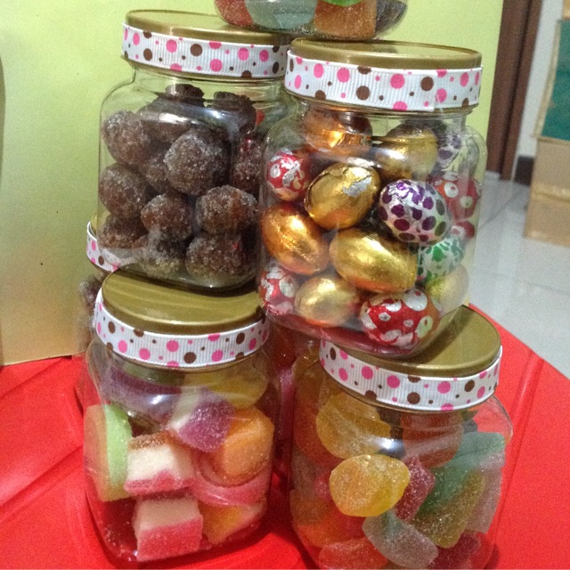 

Jelly/coklat/asam dalam toples