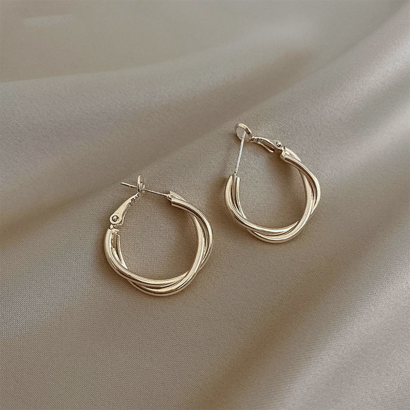 Anting Mewah Ringan