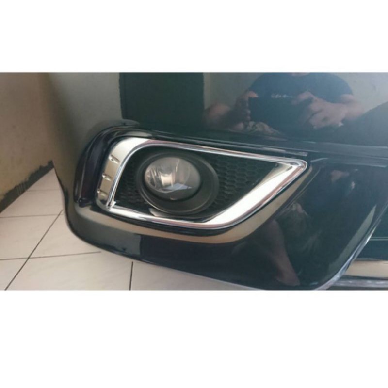 RING FOGLAMP MOBIL INNOVA LIVINA 2014-2018