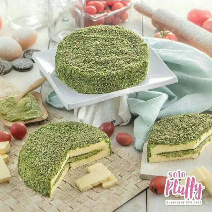 

Roti Cake Greentea Solo Pluffy