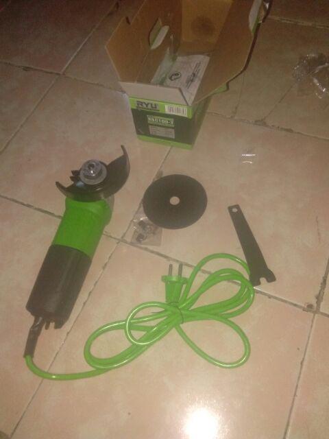 Mesin Gerinda Tangan Ryu 4 Inch Rsg 100-3 / Angel Grinder 4inch 4 Plus Satu Pcs Patu Potong