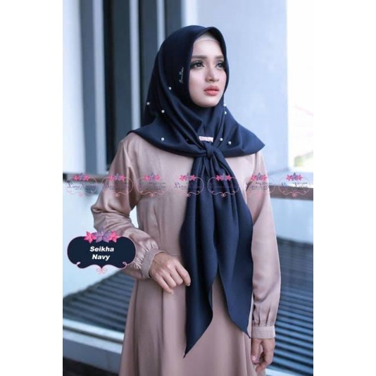 lina livia sheika mutiara/lina livia seika mutiara/lina livia semut