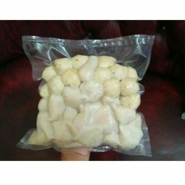 

pempek kecil iwak gabus isi telur + cuko