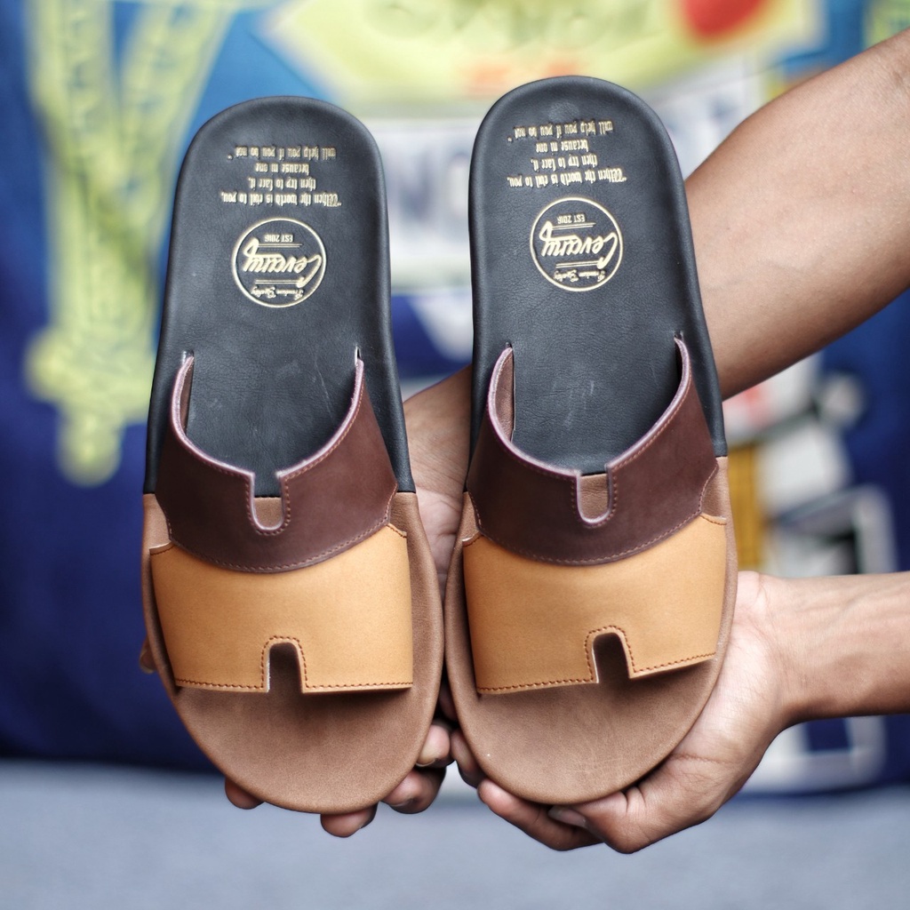 MOLK|Sandal Slop Kulit Pria Original Trendy Kekinian Santai Casual Traveling Cowok Hitam Murah