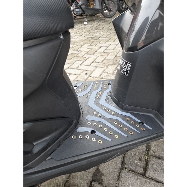 Karpet motor Vario 160 variasi asesoris motor vario
