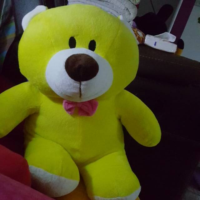 Boneka beruang besar