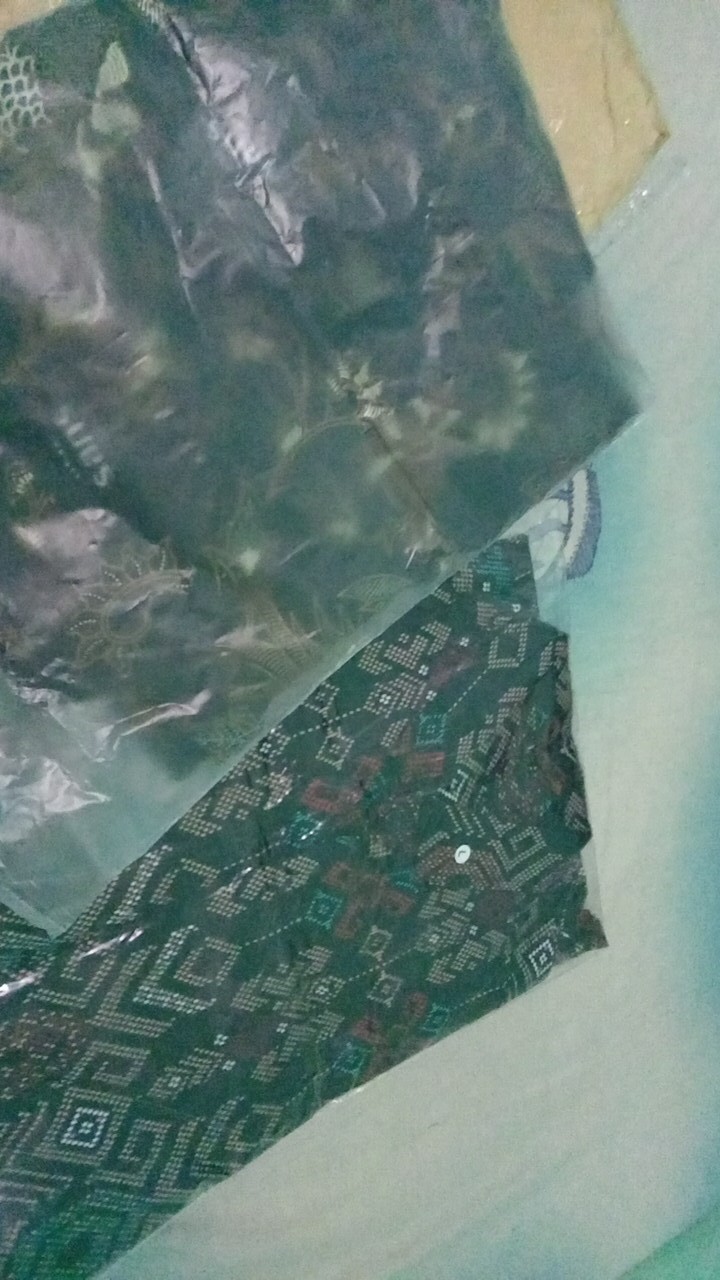 Credomenstore 7752 Kemeja Batik Pria Lengan Panjang Navy Floral