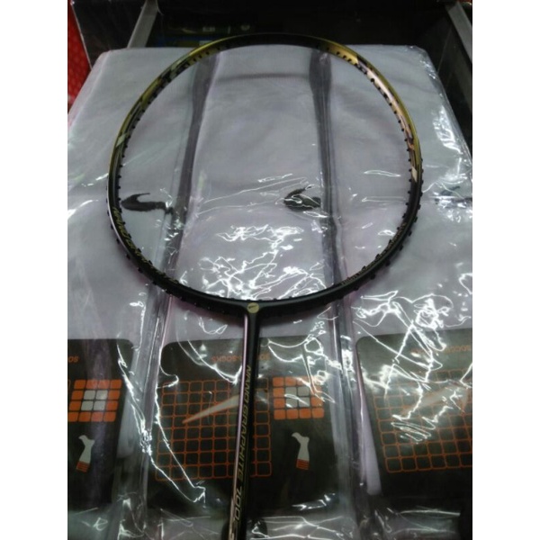 RAKET BADMINTON LEONEPRO NANO GRAPHITE 700