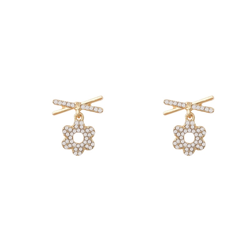 Anting Stud Desain Bunga Aksen Berlian Bahan S925 Silver Needle Untuk Wanita