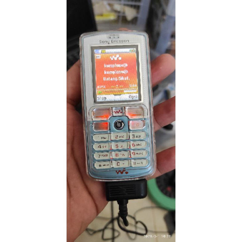 Sony Ericsson w700i HP jadul second originaL