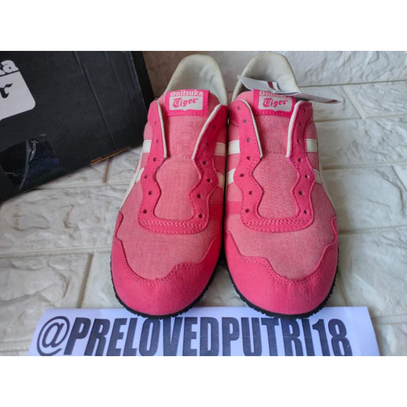 Onitsuka Tiger Serrano Slip on Pink New