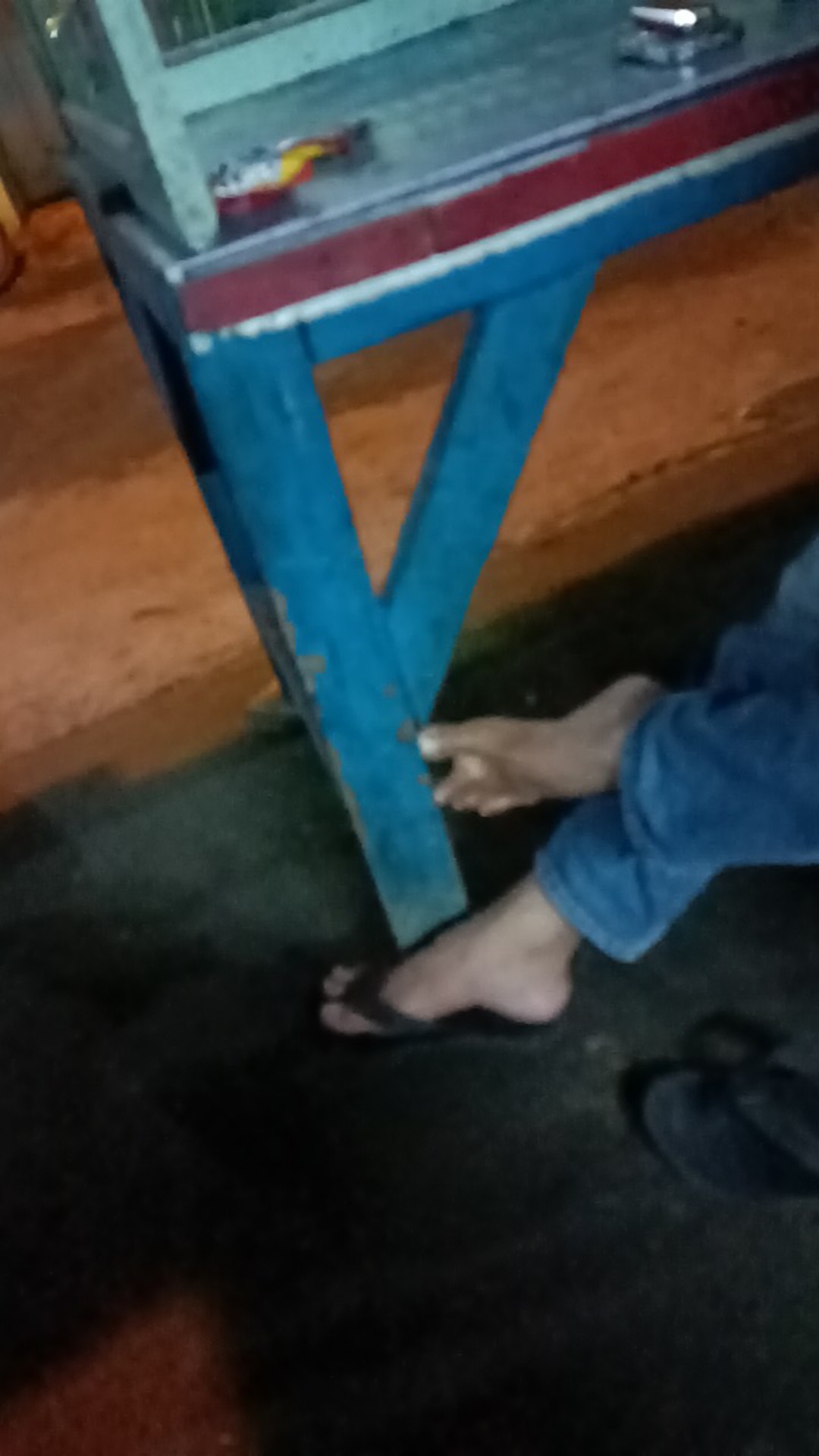 Meja Setrika Berdiri - Meja Gosok Lipat Kaki Besi  - Medan