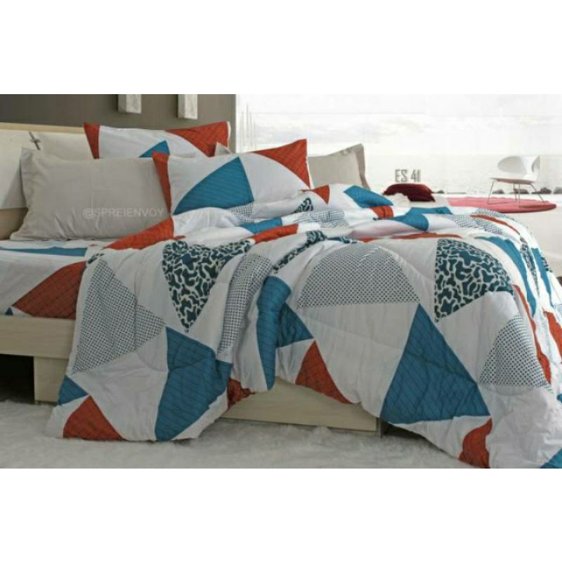 SPREI ENVOY SEGITIGA tinggi 40cm bahan 100% katun cvc dingin, lembut dan nyaman dipakai.