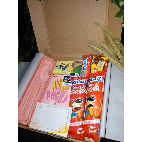 

HADIAH ULANG TAHUN SET HAMPERS BIRTHDAY GIFT BOX MAKANAN SNACK