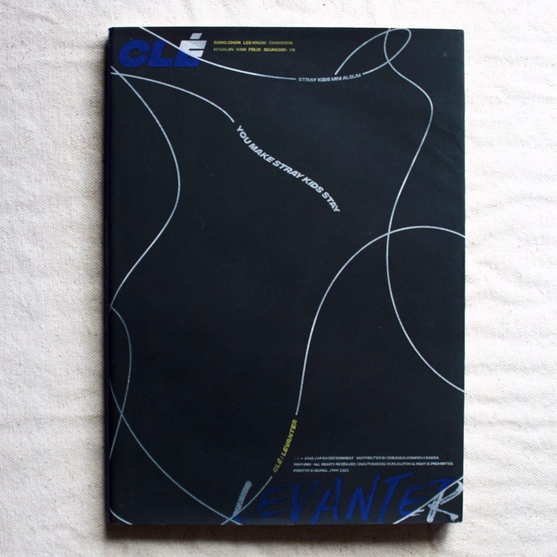 Album STRAYKIDS CLÉ:LEVANTER (limited ver)