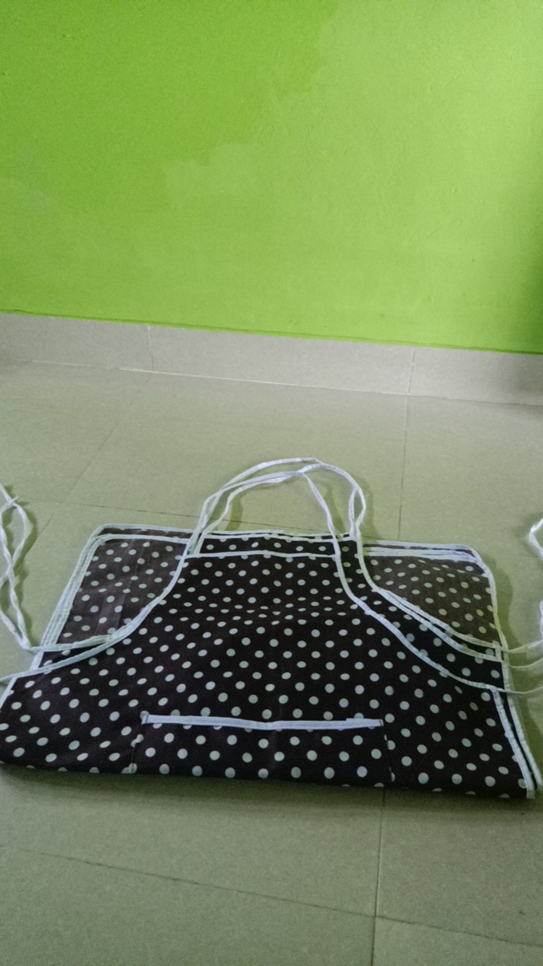Celemek/apron/polkadot