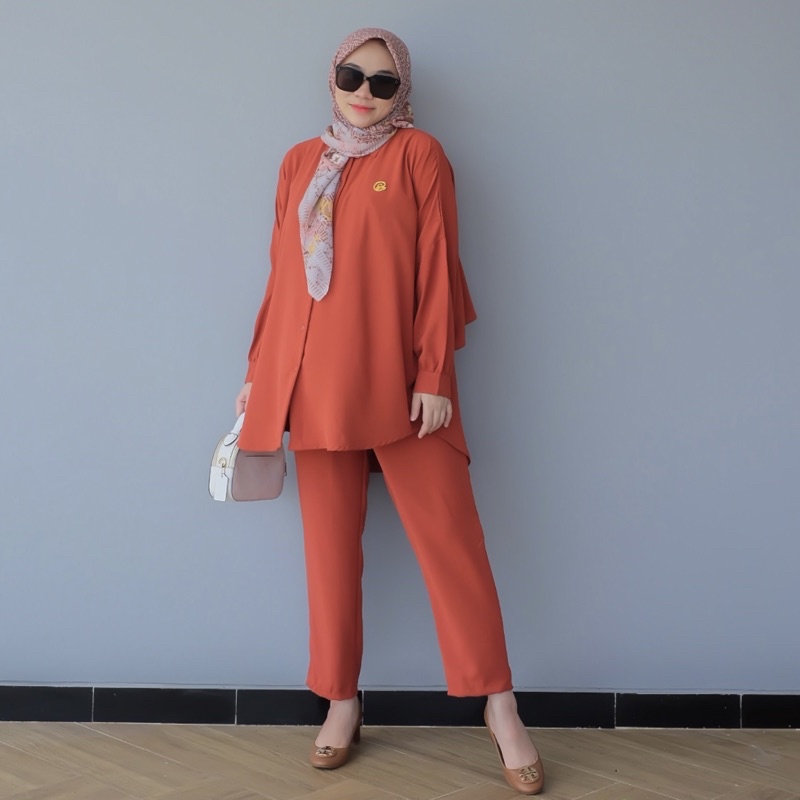 DYN  Basic Anara set Part 6- One Set Atasan + Celana Crinkles-Sunset