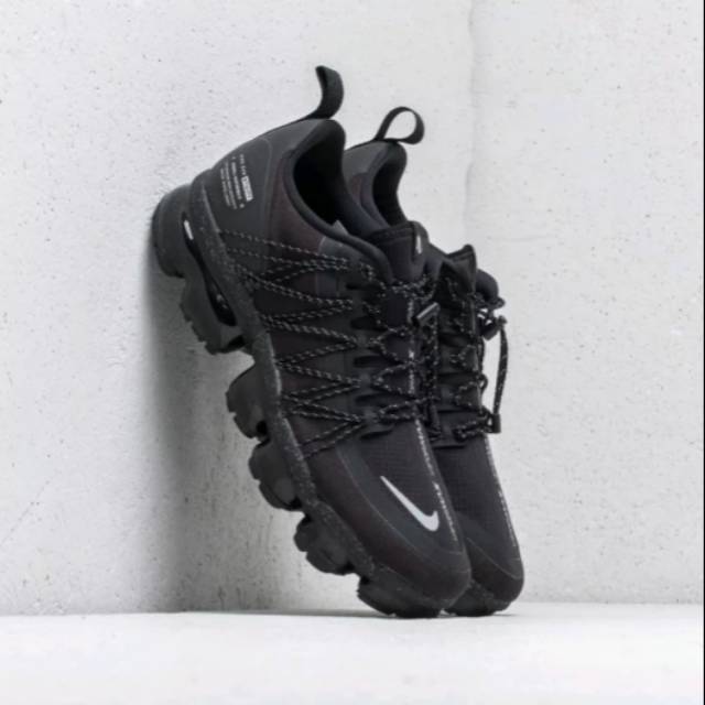nike air vapormax flyknit utility triple black