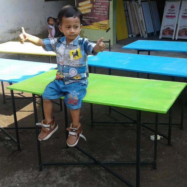 Meja lipat ivent bazar. Meja prasmanan