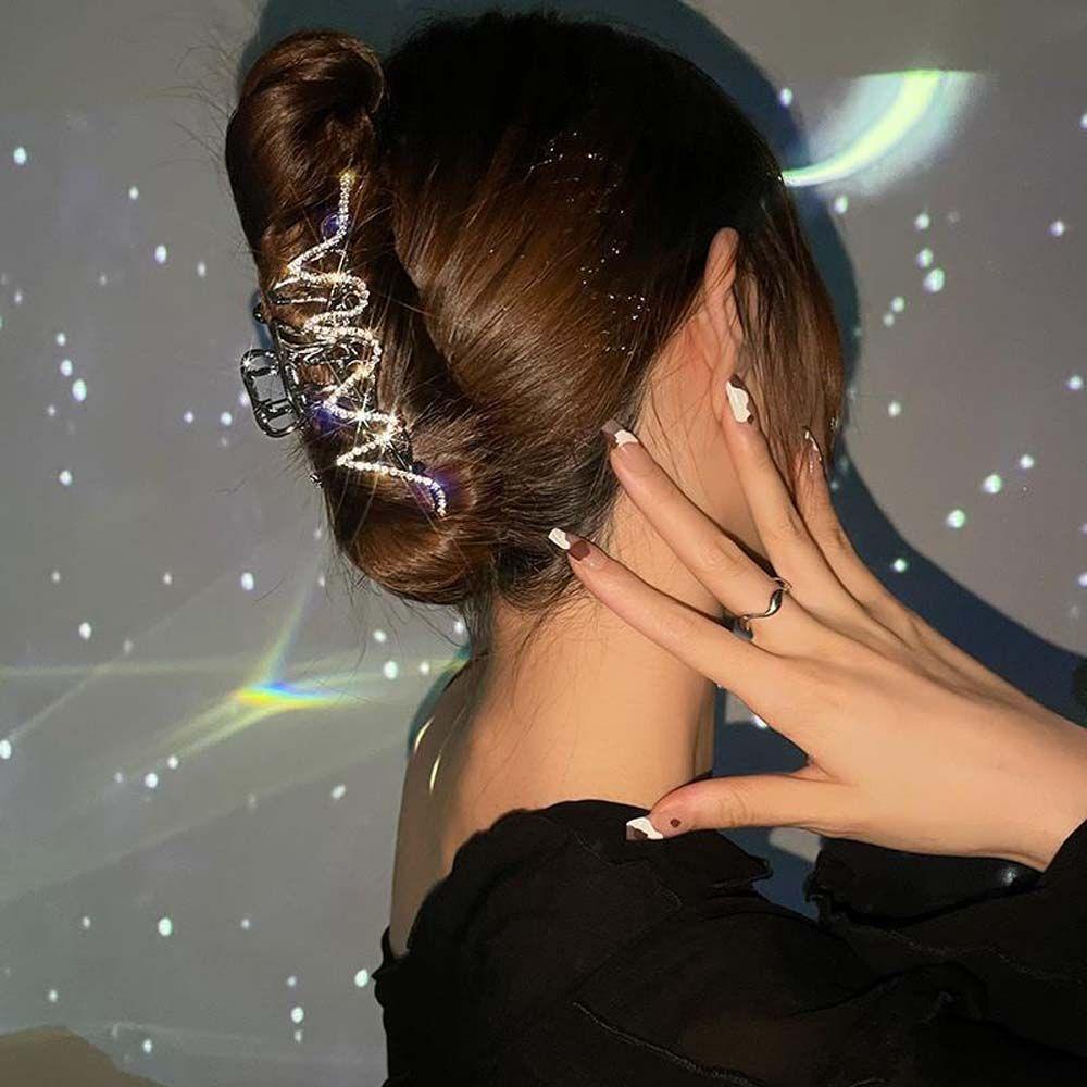 Augustina Irregular Hair Claw Elegan Shiny Harajuku Aksesoris Rambut Berlian Tidak Teratur Logam Jepit Besar Gaya Korea
