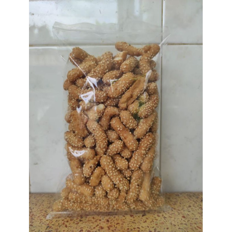 

snack kiloan - ciput panjang (250 gr)