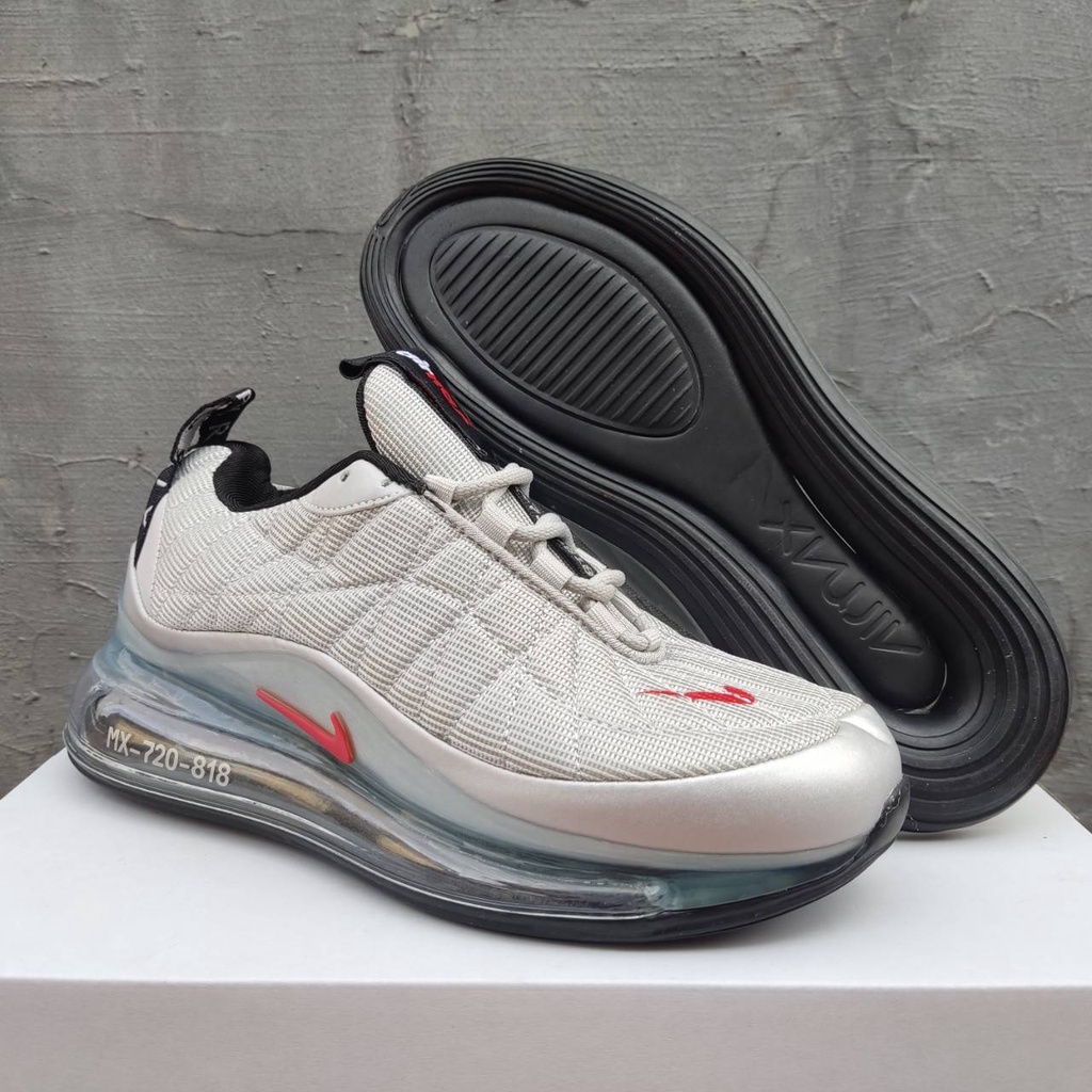 Sepatu Sneakers Pria Nike Air max 720-818 Beige