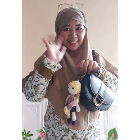 Boneka rajut gantungan tas.kunci/boneka rajut Rapunzel