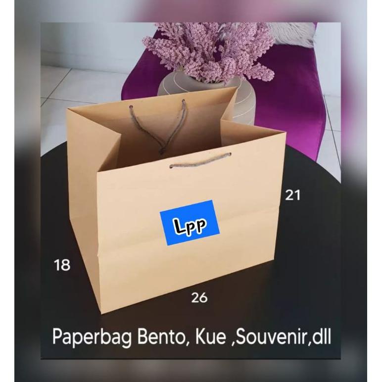 

[ 150 Gsm ] Paperbag Cocok Untuk Kotak Kue Bento, Souvenir, Tempat Kado,Dll Uk : 26 X 21 X 18 Cm.