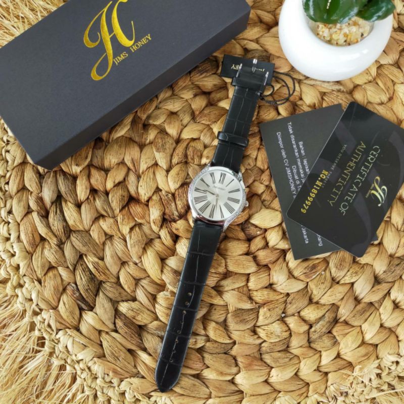 Jam Wanita 8125 plus free box dan sertifikat-8125 plus L01