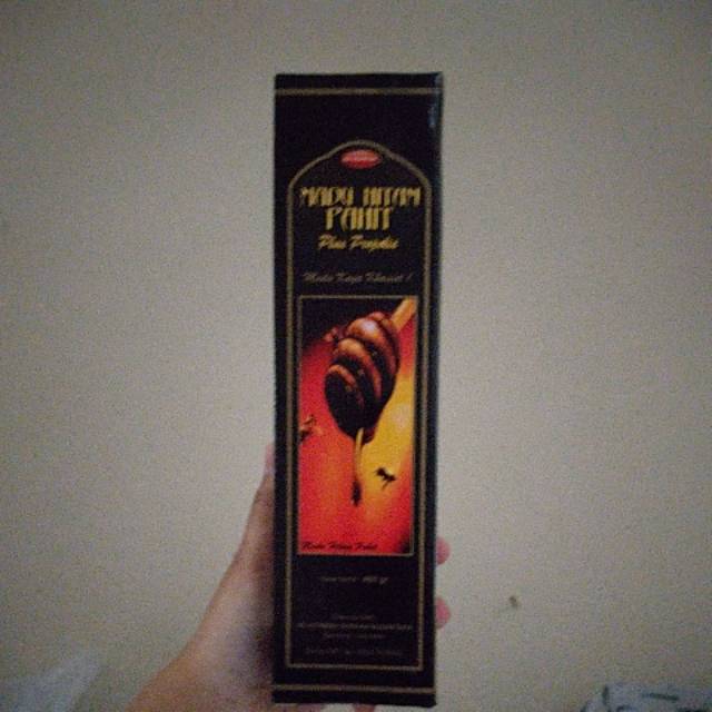 

Madu hitam pahit