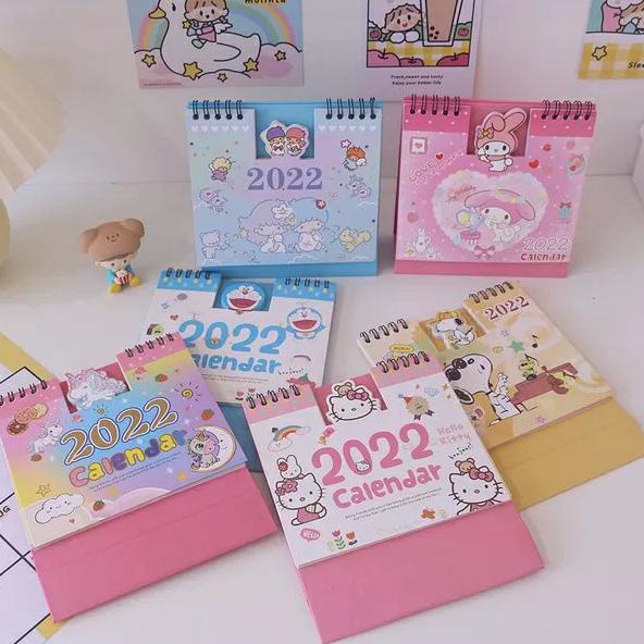 

Kalender Meja 2022 Hello Kitty/My Melody/LTS/Doraemon/Snoopy
