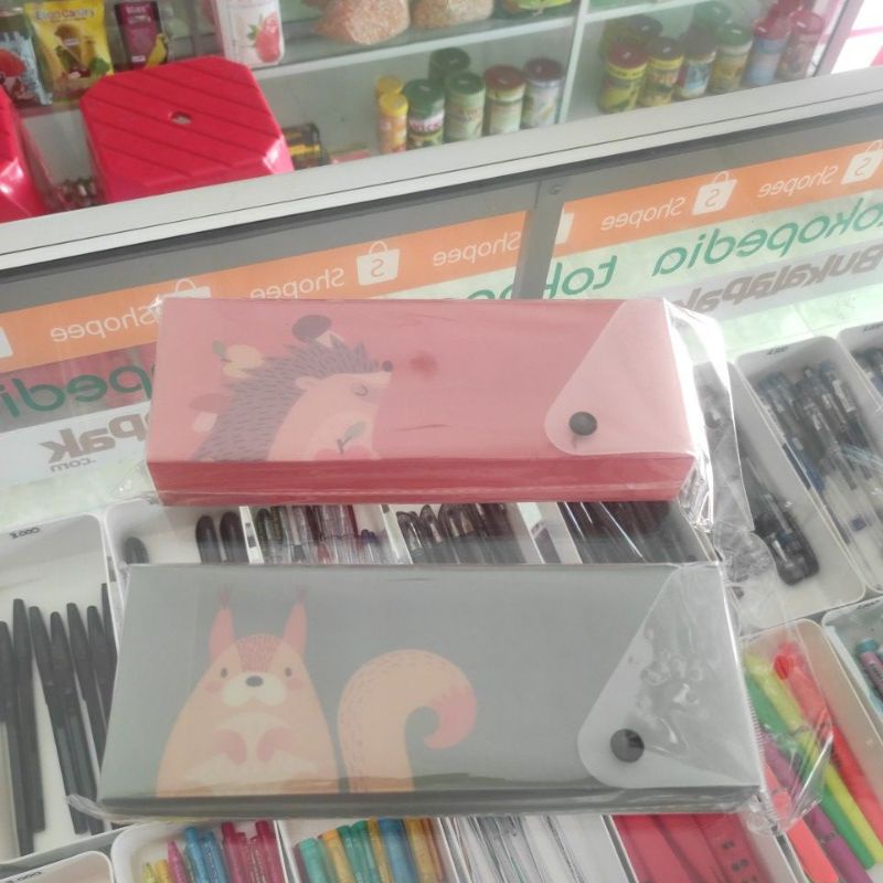 

Tepak pensil SELOROKAN