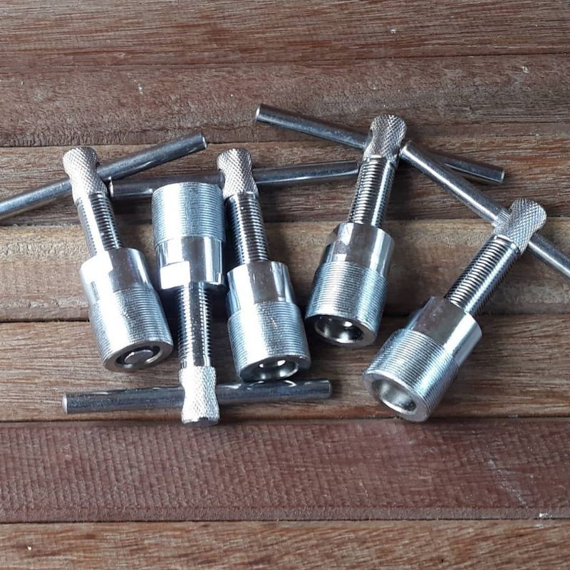 tracker traker treker magnit magnet vespa px