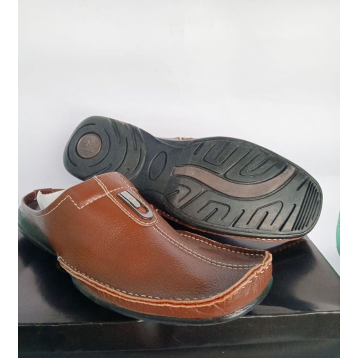 Sepatu sandal bustong Bakiak terompah selop kelom pria kulit asli original berkualitas murah terbaru tready nagus