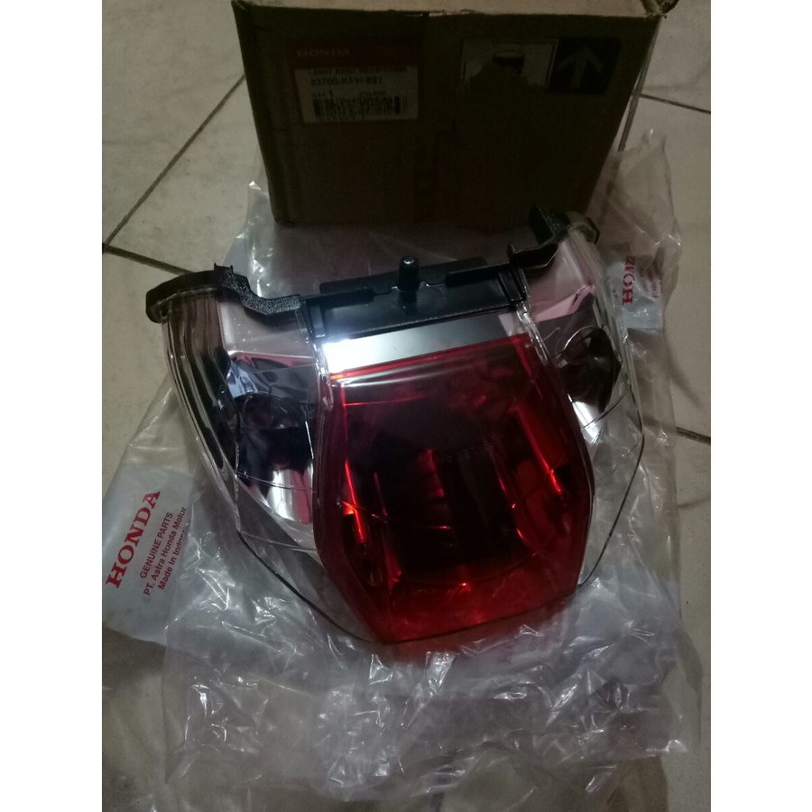 lampu stop  belakang karisma original