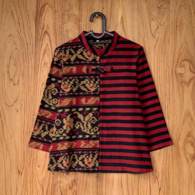 BLOUSE TENUN IKAT JEPARA LURIK MERAH