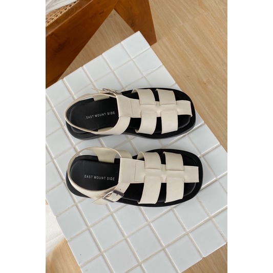 EASTMOUNTSIDE Maru white - Sepatu Sandal Wanita