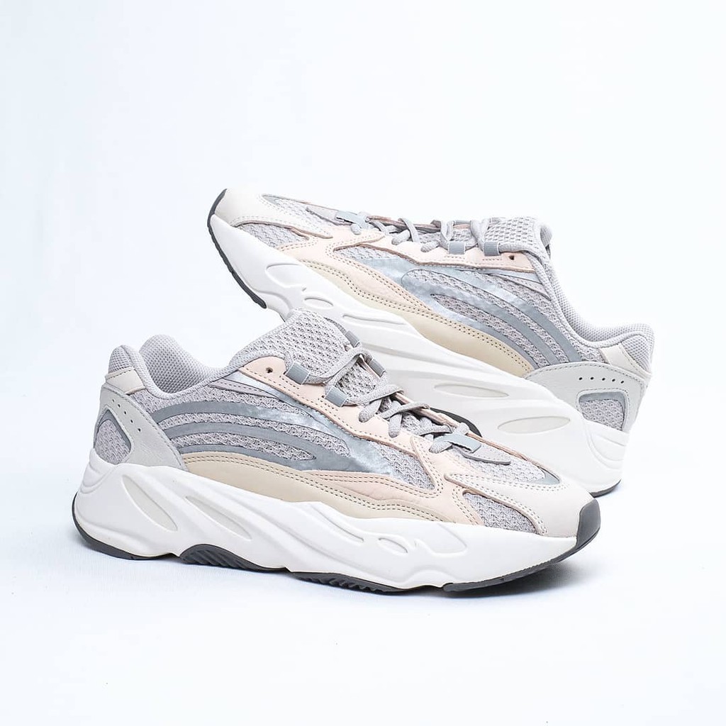 Adidas Yeezy Boost 700 V2 Cream