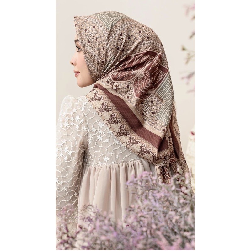 julang scarf wearing klamby x hamidah topkapi