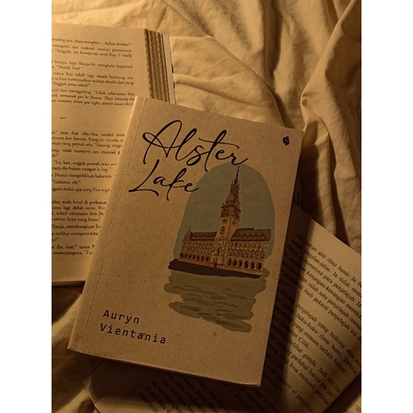 

preloved novel alster lake