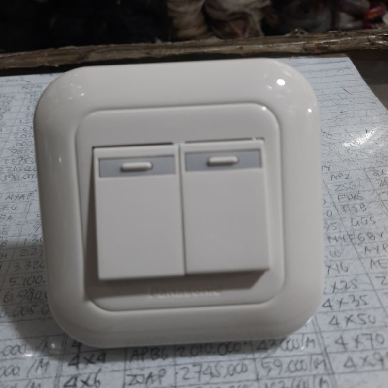 Saklar double/seri panasonic inbow putih