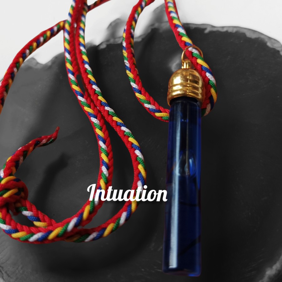 Kalung Attraction Blue Benang Pancawarna