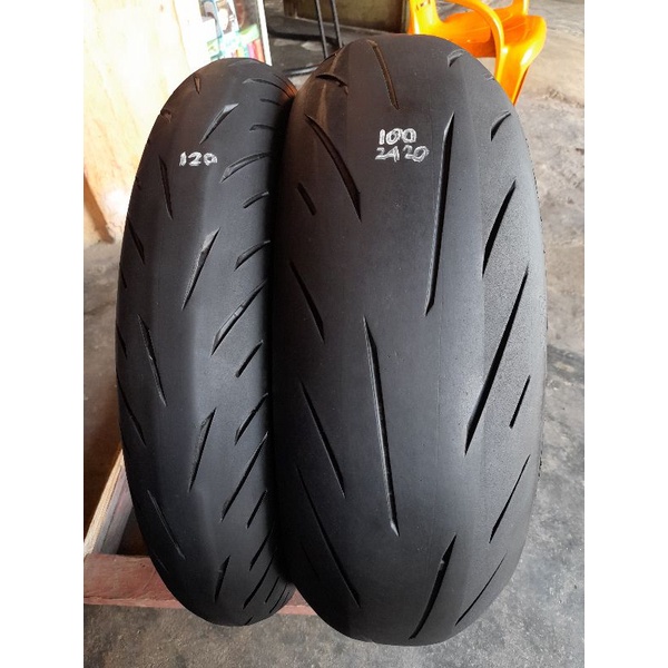 bridgestone battlax s22 120 70 17 vs 180 55 17 not s21 pirelli michelin dunlop irc batlax batlex