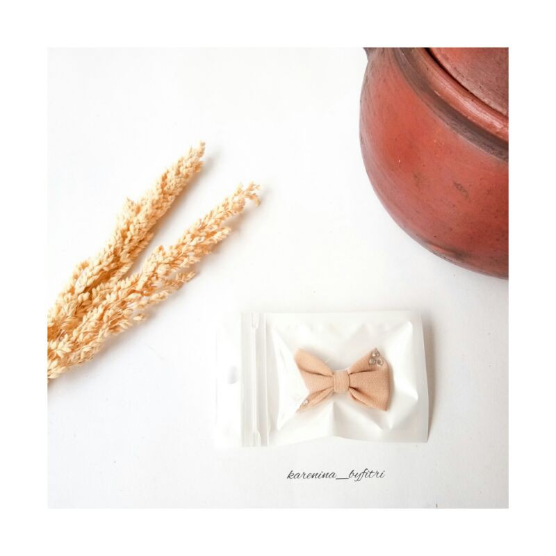 VOL. 1 Bros Pita Kristal imut mini bros dagu bros jilbab-Cream