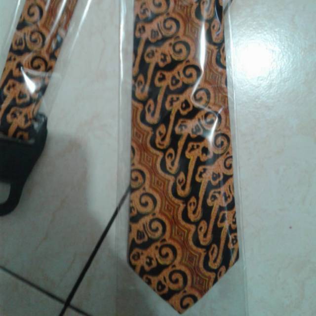 Dasi batik solo