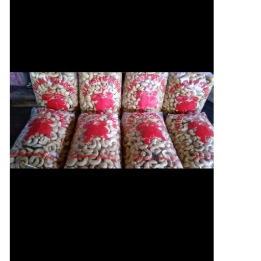 

kacang mete/mede