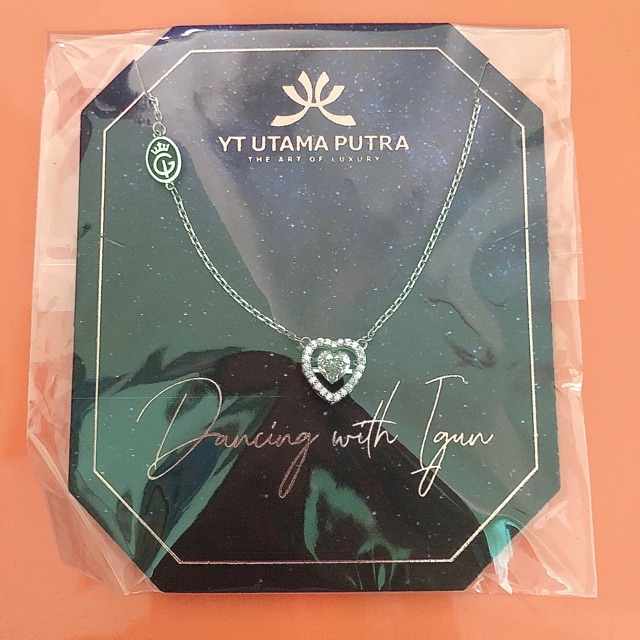 Kalung white gold Love Dancing Stone Dancing with Igun 375