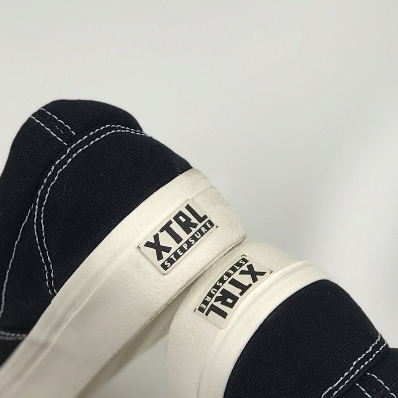 Sepatu XternalStepSure - Slip On Akhimici Japan Black White WB